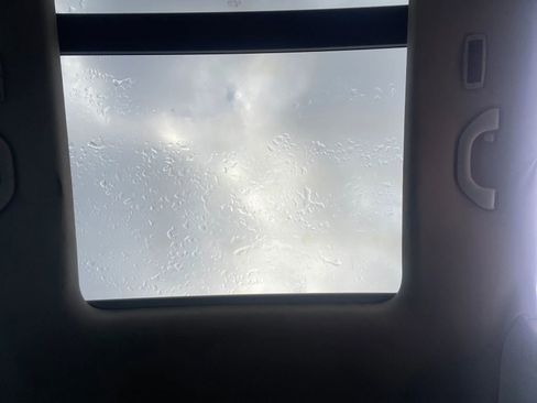 Used 2009 Volkswagen Tiguan SE image 15