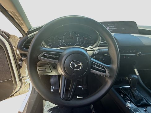 Used 2020 MAZDA MAZDA3 Sedan FWD image 10