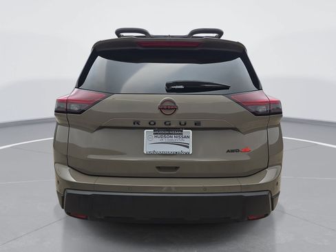 Used 2025 Nissan Rogue SV AWD/4WD image 5