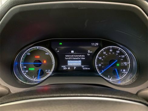 Used 2021 Toyota Venza Limited image 18