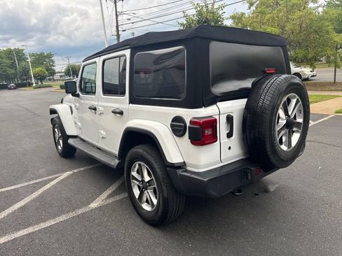 Used 2018 Jeep Wrangler Unlimited Sahara AWD/4WD image 5