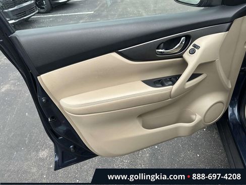 Used 2016 Nissan Rogue SV FWD image 13
