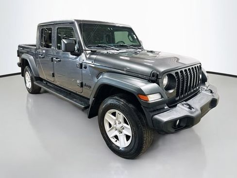 Used 2020 Jeep Gladiator Sport w/ Quick Order Package 24S AWD/4WD image 3