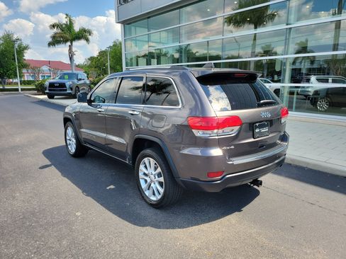 Used 2017 Jeep Grand Cherokee Limited image 6
