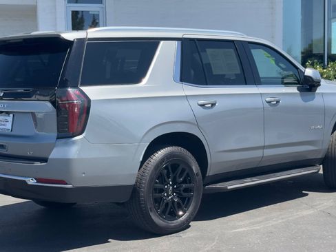 Used 2025 Chevrolet Tahoe LT AWD/4WD image 3
