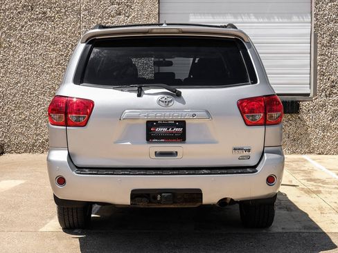 Used 2017 Toyota Sequoia Platinum AWD/4WD image 9