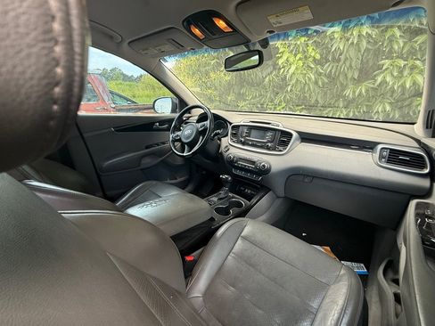 Used 2016 Kia Sorento EX w/ EX Premium Package FWD image 7