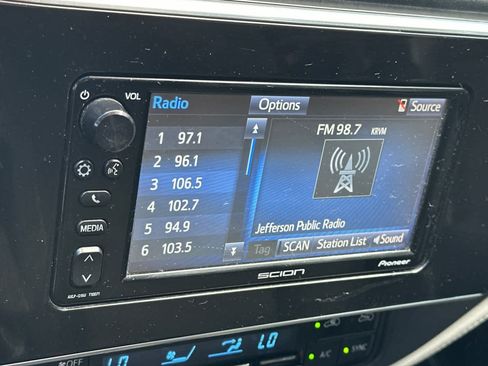 Used 2016 Scion iM FWD image 18