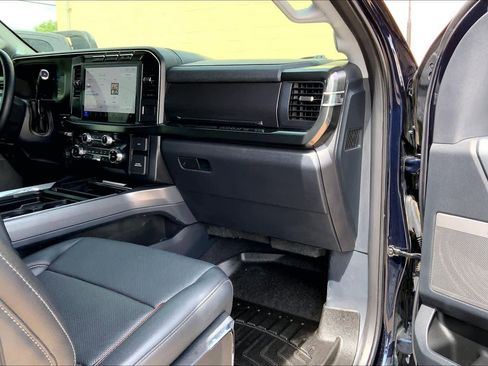 Certified 2024 Ford F250 Lariat w/ Sport Appearance Package image 18