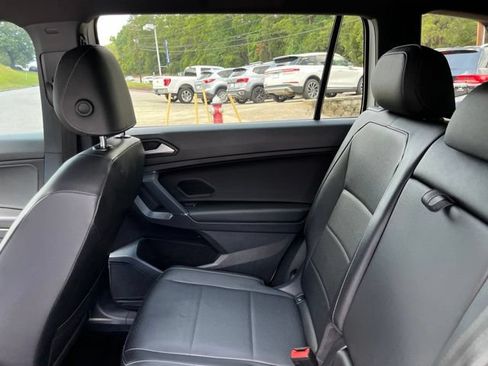 Used 2020 Volkswagen Tiguan SE R-Line w/ 3rd Row Seat Package AWD/4WD image 15