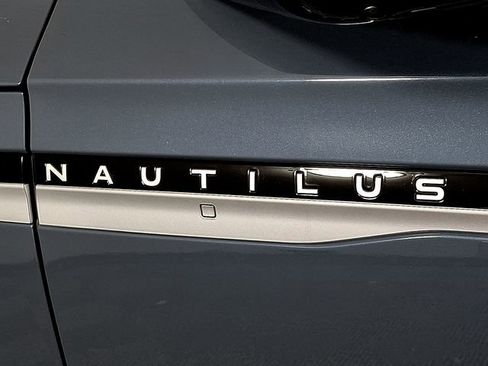 Used 2026 Lincoln Nautilus Reserve AWD/4WD image 22