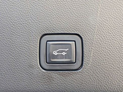 Used 2023 Chevrolet Traverse LT w/ LPO, Floor Liner Package image 13