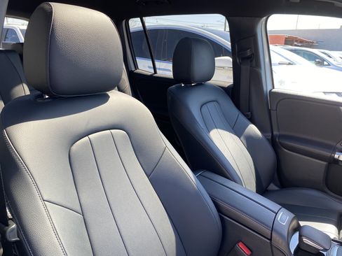 Used 2022 Mercedes-Benz GLB 250 4MATIC w/ Premium Package Lite image 30