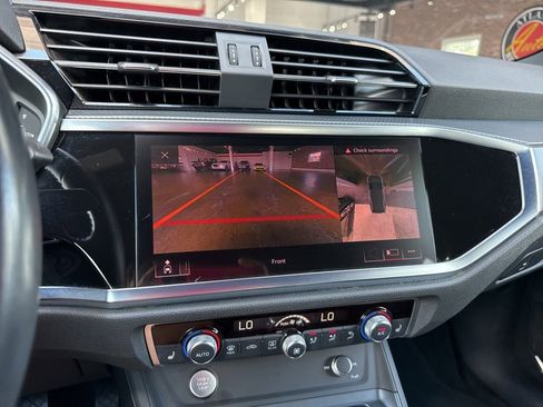 Used 2020 Audi Q3 2.0T Prestige w/ Prestige Package image 5