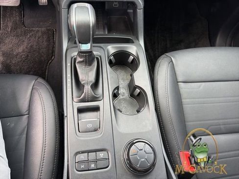 Used 2025 Ford Ranger Lariat w/ Black Appearance Package AWD/4WD image 12