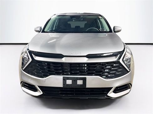 Used 2023 Kia Sportage LX image 2