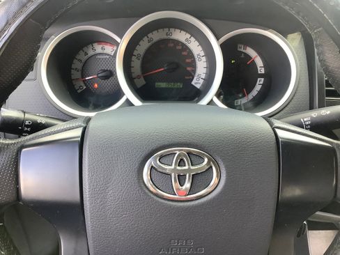 Used 2012 Toyota Tacoma 4x4 Access Cab V6 w/ Convenience Pkg image 18