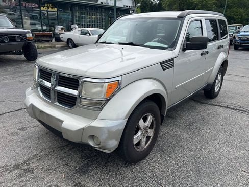 Used 2009 Dodge Nitro SE AWD/4WD image 2