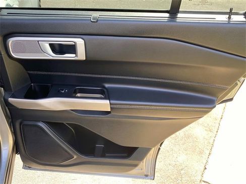 Used 2023 Ford Explorer Limited w/ Equipment Group 301A image 35