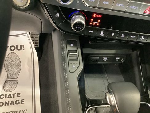 Certified 2025 Kia Telluride SX Prestige X-Line AWD/4WD image 17