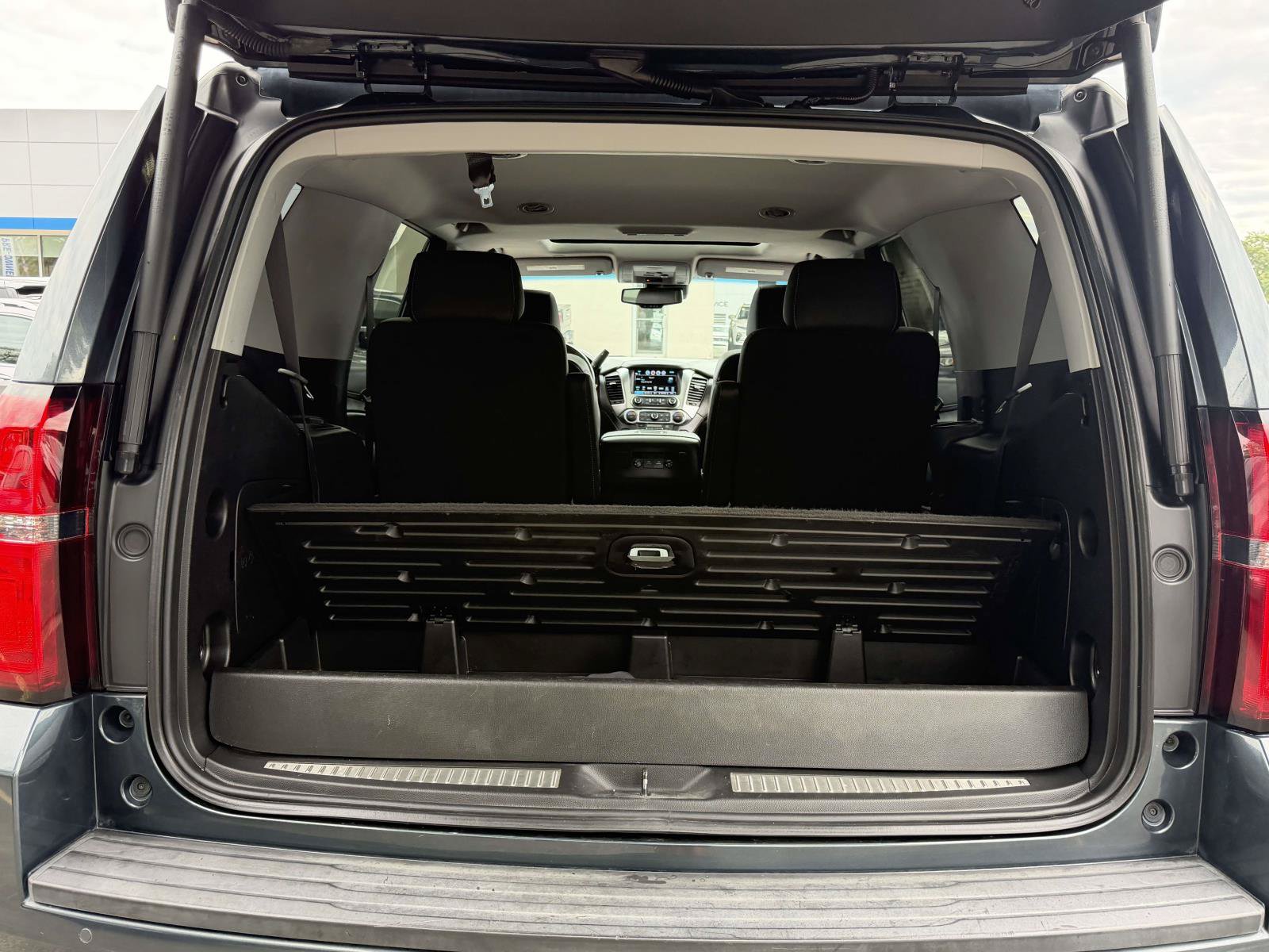 Used 2019 Chevrolet Tahoe LT w/ Off-Road Package AWD/4WD image 7