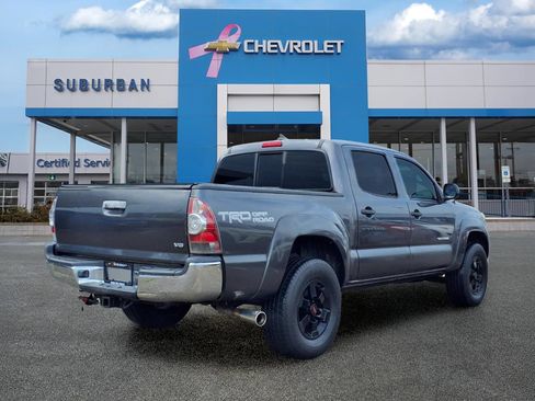 Used 2015 Toyota Tacoma PreRunner w/ TRD Off-Road Package RWD image 5