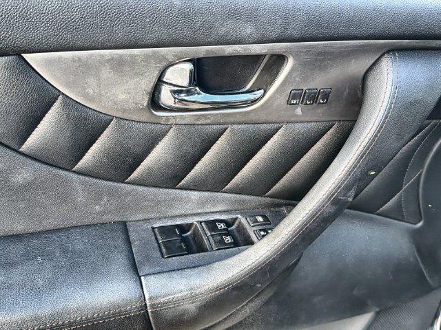Used 2014 INFINITI QX70 2WD w/ Premium Package image 13