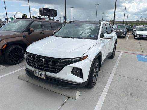 Used 2023 Hyundai Tucson Limited FWD image 2