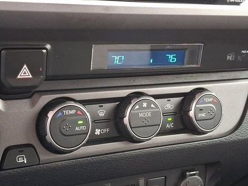 Used 2023 Toyota Tacoma TRD Off-Road image 17