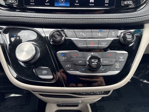 Used 2024 Chrysler Pacifica Touring-L w/ Road Tripper Package FWD image 63