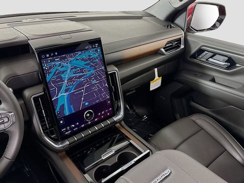 New 2026 GMC Yukon Denali w/ Advanced Technology Package image 24