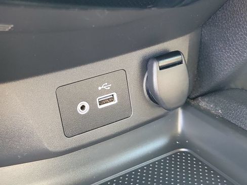 Certified 2020 Nissan Rogue SV FWD image 29