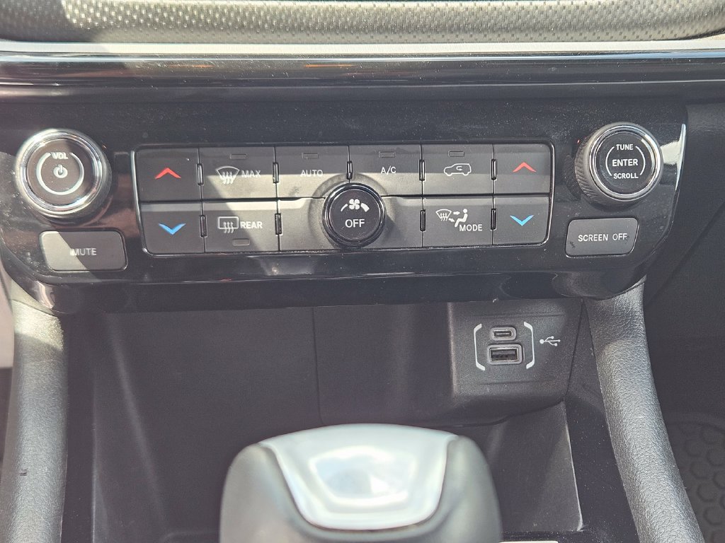 Used 2025 Jeep Compass Trailhawk AWD/4WD image 28