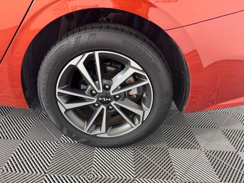 Used 2024 Kia Forte LXS FWD image 13