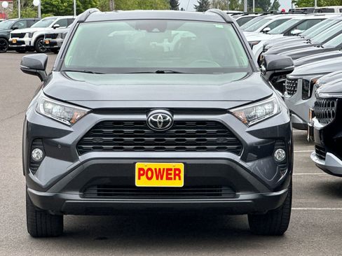 Used 2019 Toyota RAV4 XLE Premium w/ Advanced Technology Package AWD/4WD image 9