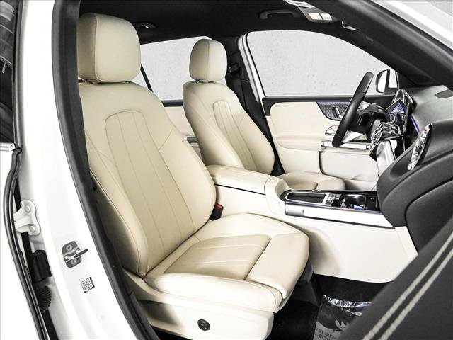 Used 2025 Mercedes-Benz GLB 250 4MATIC image 22