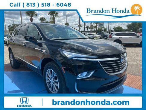 Used 2023 Buick Enclave Essence FWD image 1