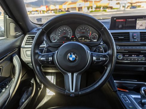 Used 2019 BMW M4 Coupe w/ Competition Package image 32