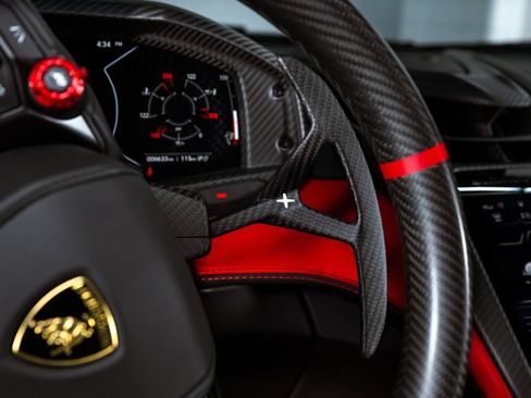 Used 2024 Lamborghini Revuelto AWD/4WD image 43