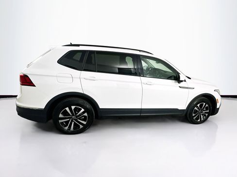 Used 2024 Volkswagen Tiguan S image 10