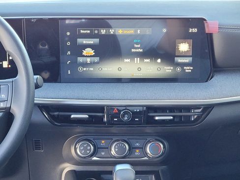 New 2025 Nissan Kicks SV image 10