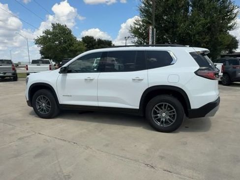 Certified 2025 GMC Acadia Elevation AWD/4WD image 6