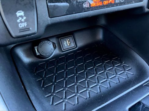 Used 2024 Toyota RAV4 LE image 32