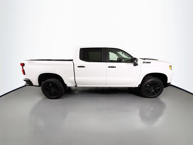 Used 2025 Chevrolet Silverado 1500 LT Trail Boss w/ Convenience Package II AWD/4WD image 8