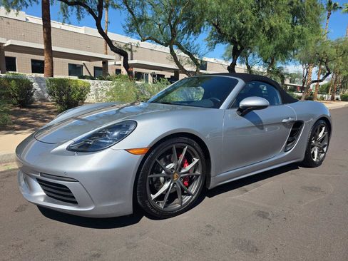 Used 2018 Porsche 718 Boxster S RWD image 4