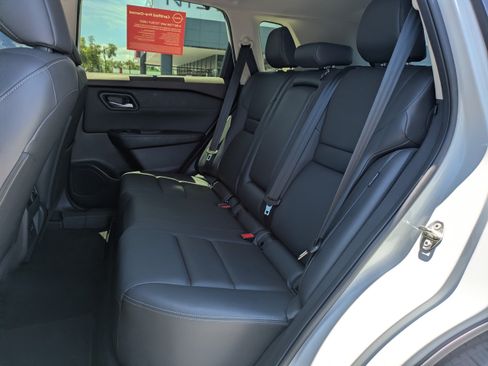 Certified 2023 Nissan Rogue SL w/ SL Premium Package FWD image 15