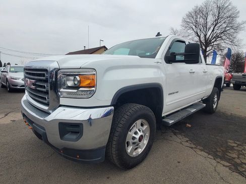 Used 2015 RAM 2500 Tradesman w/ Chrome Appearance Group image 1