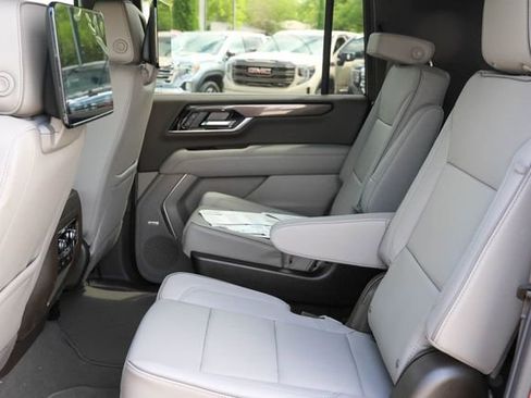New 2026 GMC Yukon XL Elevation w/ Elevation Premium Package AWD/4WD image 17