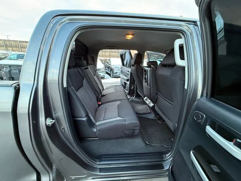 Used 2015 Toyota Tundra SR5 image 17
