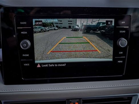 New 2026 Volkswagen Taos SE image 21